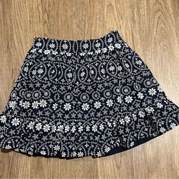Kate Spade Navy Blue Eyelet Wrap Skirt size 4 perfect for Holiday - Picture 5 of 7